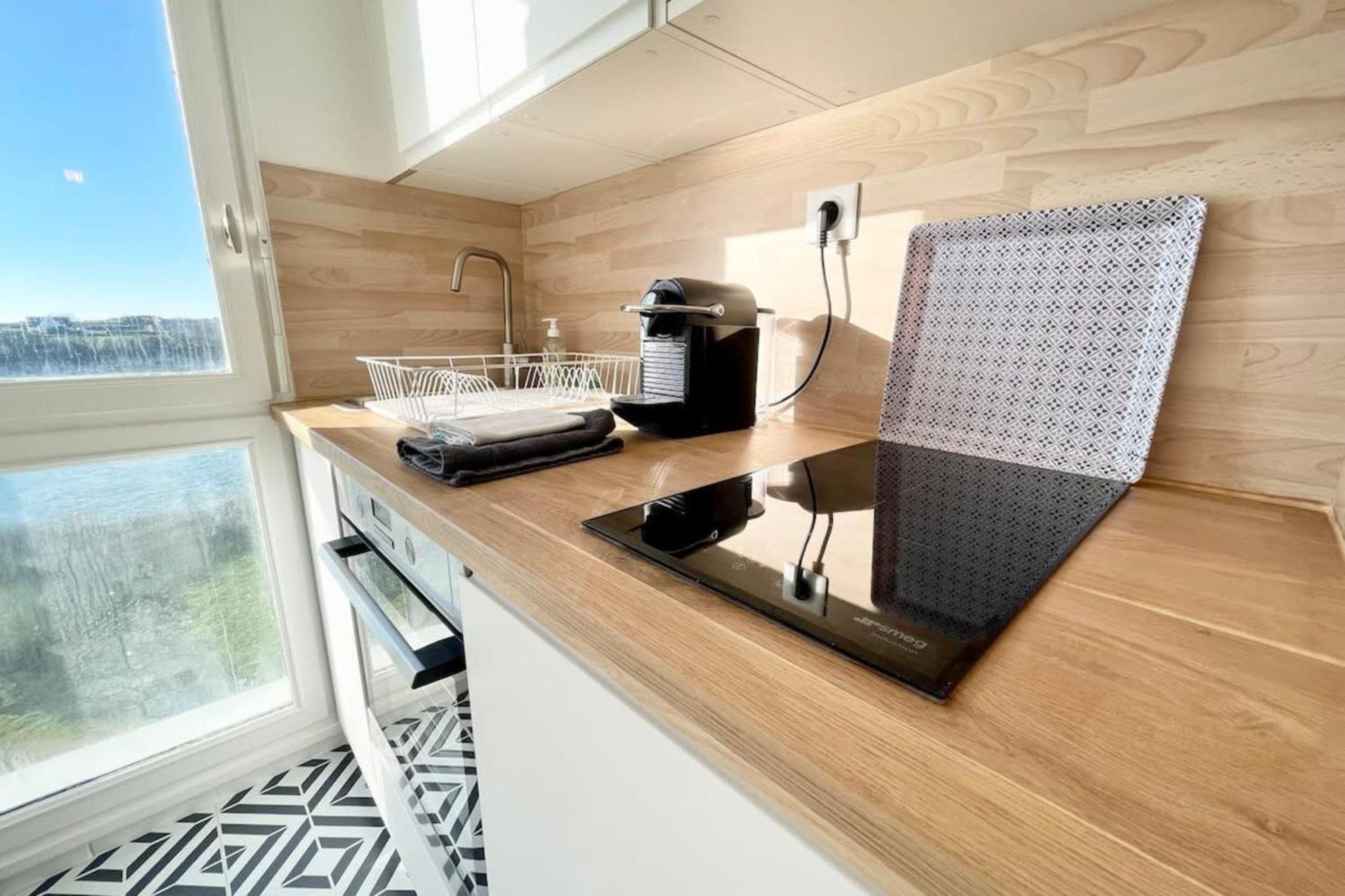 LES PIEDS DANS L’EAU ! T2 Archi Cosy – Vue mer 180° Ploemeur Exterior foto