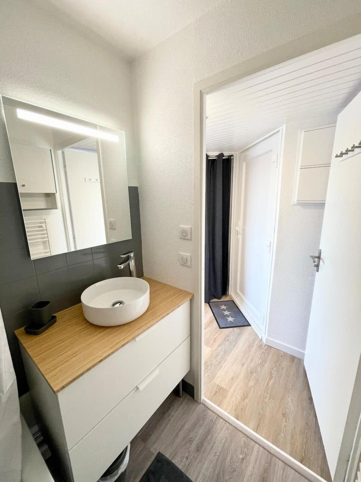 LES PIEDS DANS L’EAU ! T2 Archi Cosy – Vue mer 180° Ploemeur Exterior foto