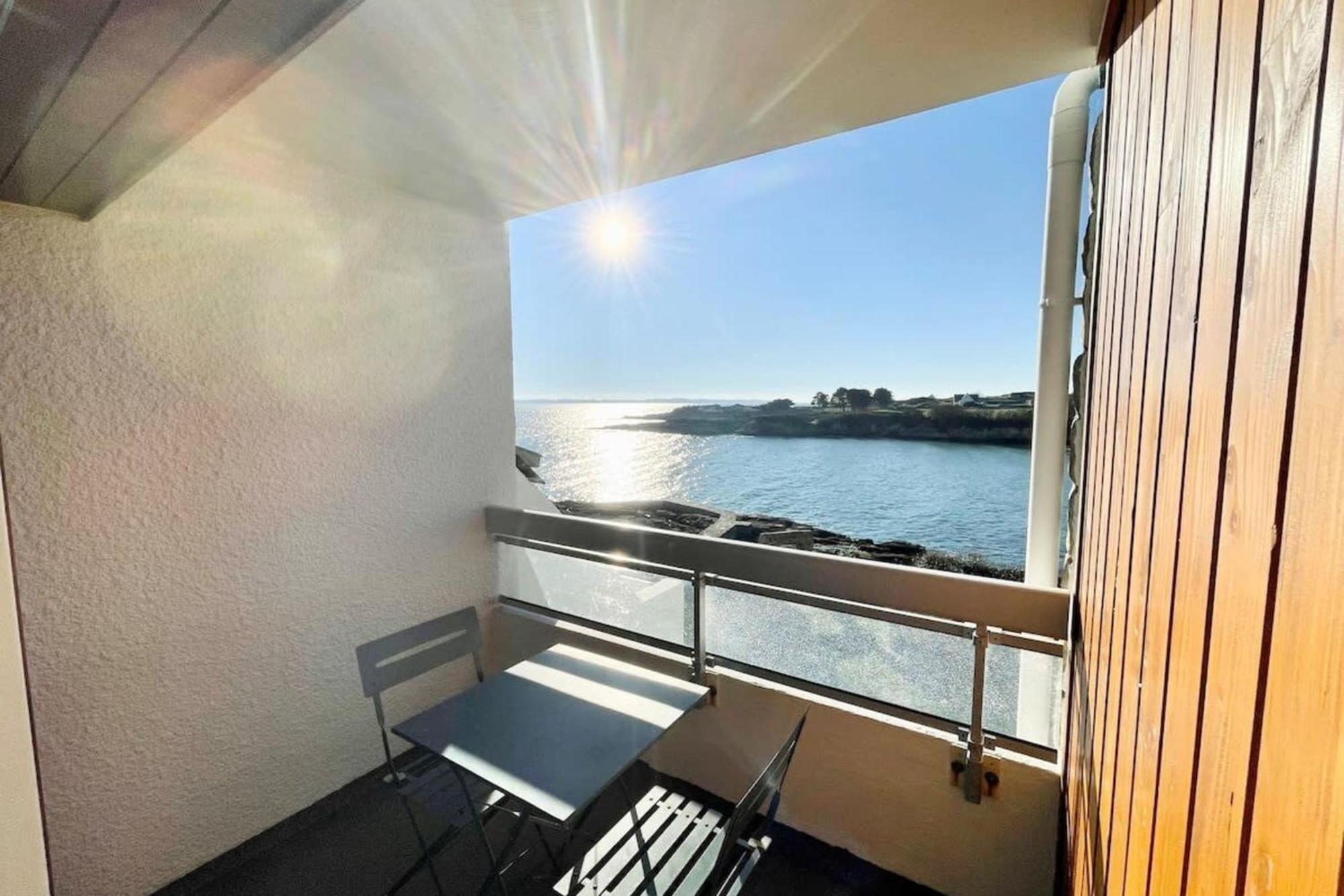 LES PIEDS DANS L’EAU ! T2 Archi Cosy – Vue mer 180° Ploemeur Exterior foto
